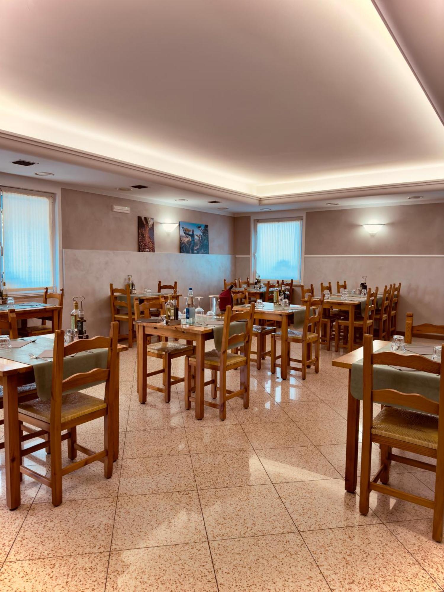 Albergo Trattoria Al Taj Sevegliano Εξωτερικό φωτογραφία